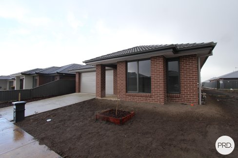 20 Crowther Drive, LUCAS VIC 3350