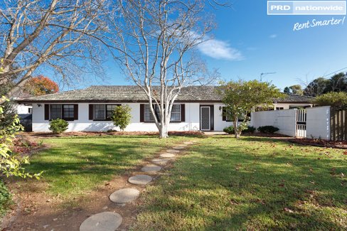 20 Dalkeith Avenue, LAKE ALBERT NSW 2650