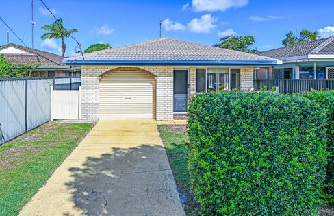 20 Dawn Parade, MIAMI QLD 4220