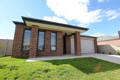 20 Gemstone Road, Winter Valley VIC 3358
