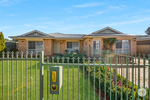 20 Marshall Crescent, HEATHCOTE VIC 3523