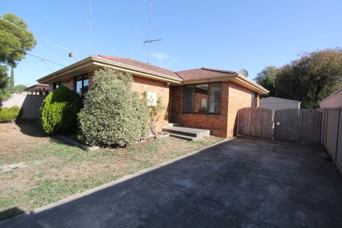 20 McNulty Drive, WENDOUREE VIC 3355