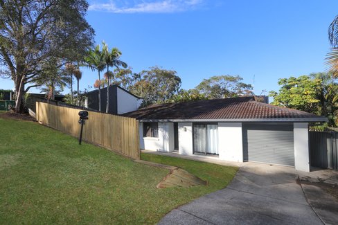20 Milparinka Terrace, ASHMORE QLD 4214