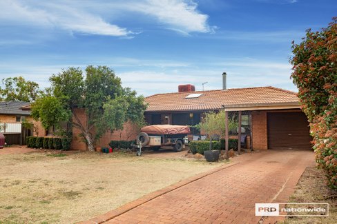 20 Mullumbimby Close, TAMWORTH NSW 2340