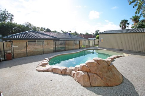 20 Patura Drive, ASHMORE QLD 4214