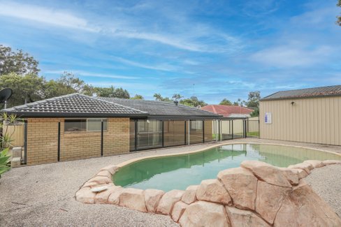 20 Patura Drive, ASHMORE QLD 4214