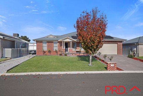 20 Semillon Drive, TAMWORTH NSW 2340