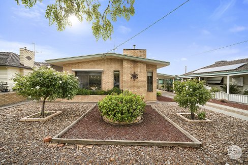 20 Semmens Street, LONG GULLY VIC 3550