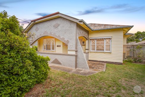 20 Sheehan Street, CASTLEMAINE VIC 3450
