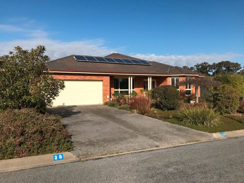 20 Tait Drive, CRESWICK VIC 3363