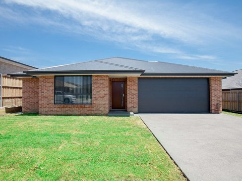20 Threadtail Street, CHISHOLM NSW 2322