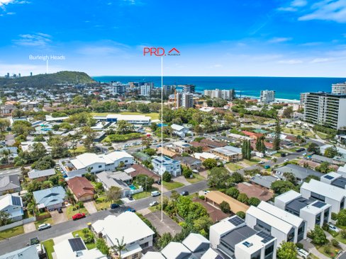 20 Walker Avenue, PALM BEACH QLD 4221