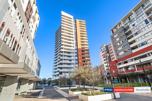 2002/2 Jack Brabham Drive, HURSTVILLE NSW 2220