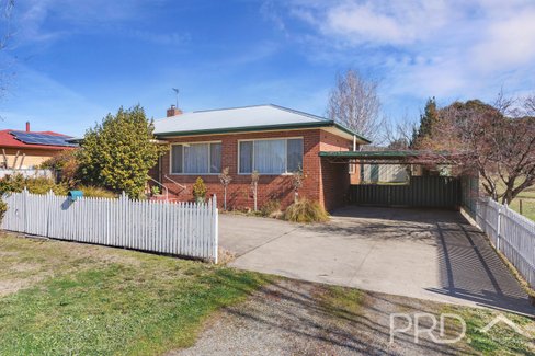201 Capper Street, TUMUT NSW 2720