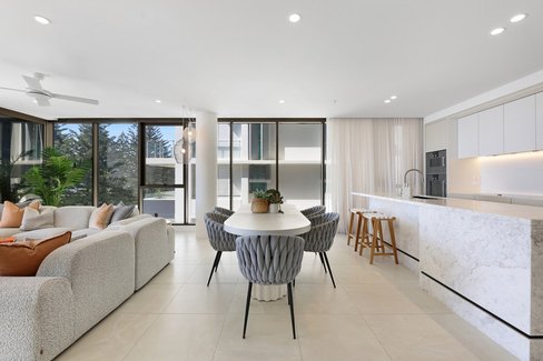 201/112 The Esplanade, Burleigh Heads QLD 4220