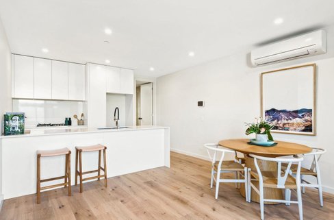 201/5 Claire Street Mckinnon 3204