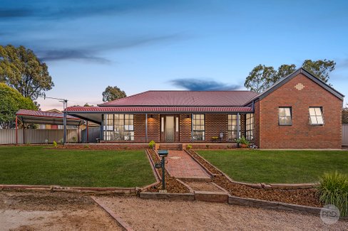 202 Aspinall Street, KANGAROO FLAT VIC 3555