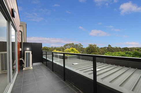 202 151-153 Huntingdale Road Ashwood 3147
