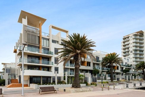 202 2 Pier Street Port Melbourne 3207