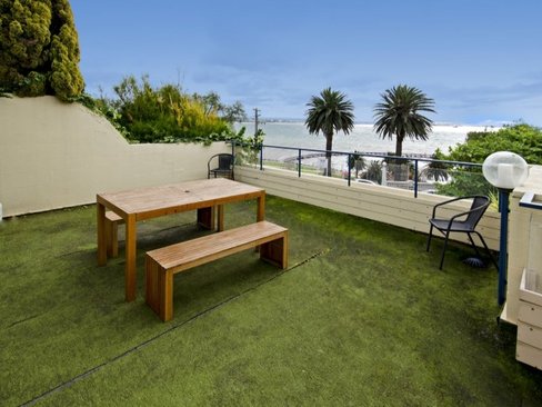 202 64 Eastern Beach Road Geelong 3220