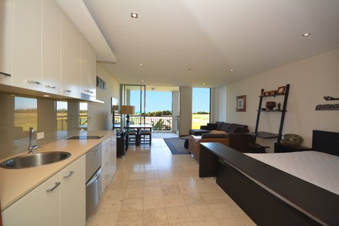 202/9 Dianella Drive, CASUARINA NSW 2487