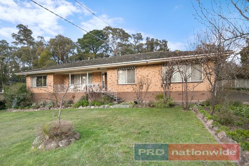 203 Eddy Avenue, MOUNT HELEN VIC 3350