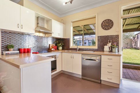 203 Princes Highway, DAPTO NSW 2530