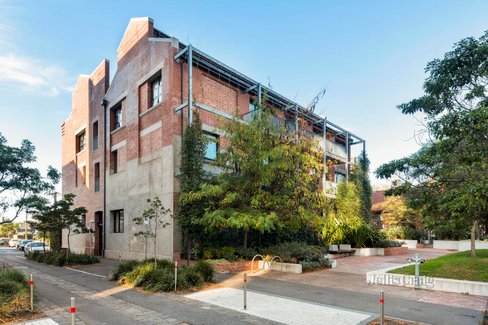 203 1 Barnet Way Richmond 3121