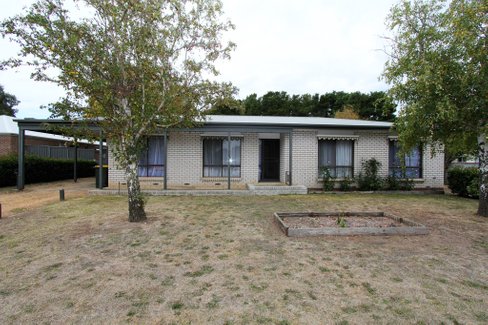 2033 Glenelg Highway, SCARSDALE VIC 3351