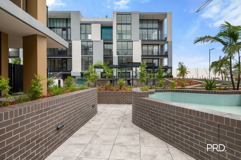 203/4B Retreat Drive, PENRITH NSW 2750