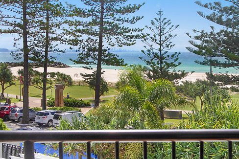 203/88 Marine Parade, COOLANGATTA QLD 4225