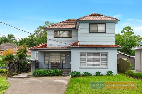 204 Lambeth Street, PICNIC POINT NSW 2213