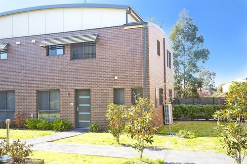 20/400 Glenmore Parkway, GLENMORE PARK NSW 2745