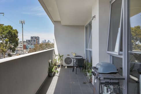 205/12 Lux Way Brunswick 3056