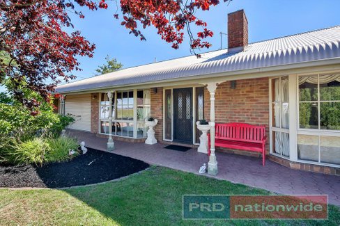 206 Smythes Road, DELACOMBE VIC 3356
