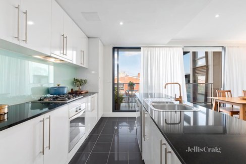 207 2A Montrose Place Hawthorn East 3123