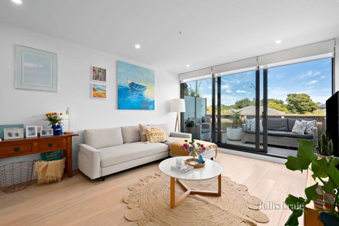 208 661 Whitehorse Road Mont Albert 3127