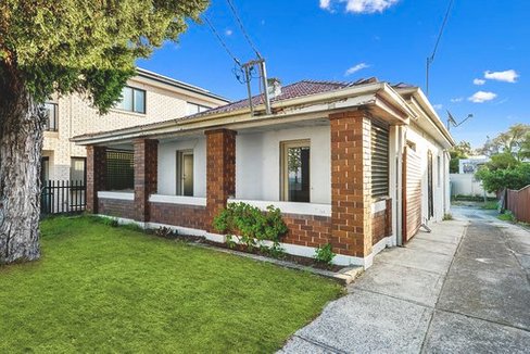 209 The Grand Parade, MONTEREY NSW 2217