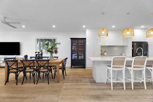 20a Sunshine Parade, MIAMI QLD 4220
