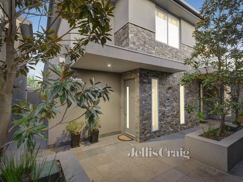 20B Churchill Street Doncaster East 3109