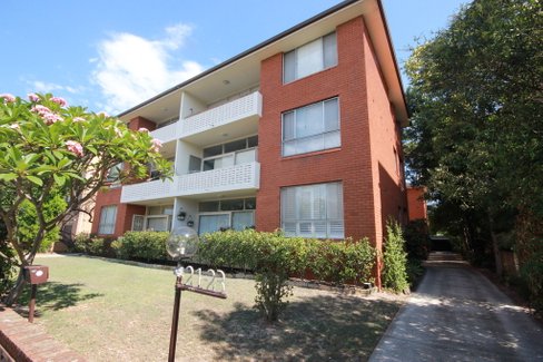 21-23 Gannon Avenue, DOLLS POINT NSW 2219