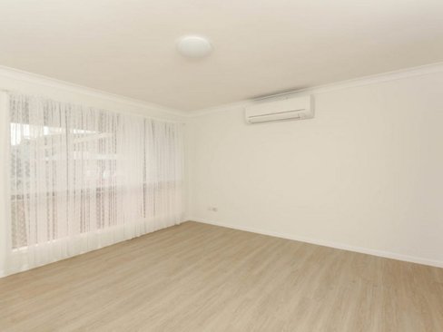 21 Anthony Drive, BURLEIGH WATERS QLD 4220