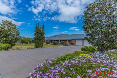 21 Barakula Drive, TAMWORTH NSW 2340