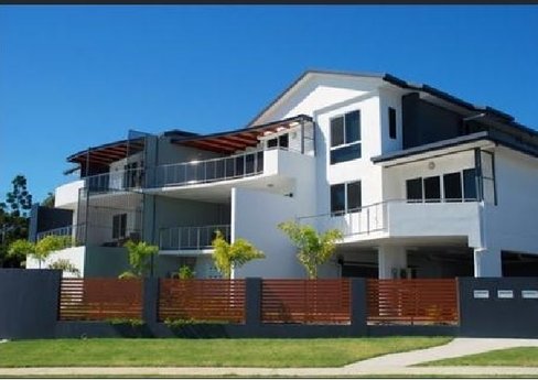 2/1 BEACH Avenue, TANNUM SANDS QLD 4680