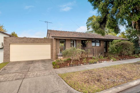 2 1 Bristol Court Glen Waverley 3150