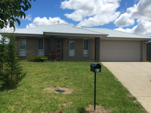 21 Burgun Drive, TUMBARUMBA NSW 2653