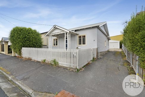 21 Burrows Avenue, MOONAH TAS 7009
