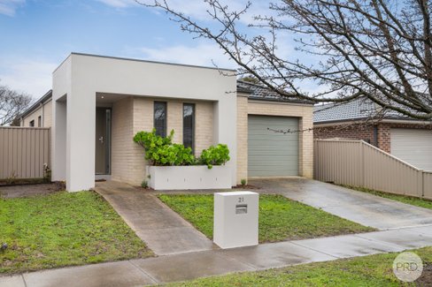 21 Carbine Drive, ALFREDTON VIC 3350