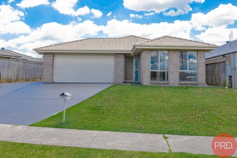 21 Champion Crescent, GILLIESTON HEIGHTS NSW 2321