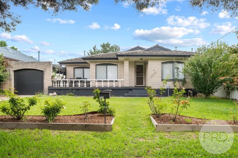 21 Cooinbil Crescent, KOORINGAL NSW 2650
